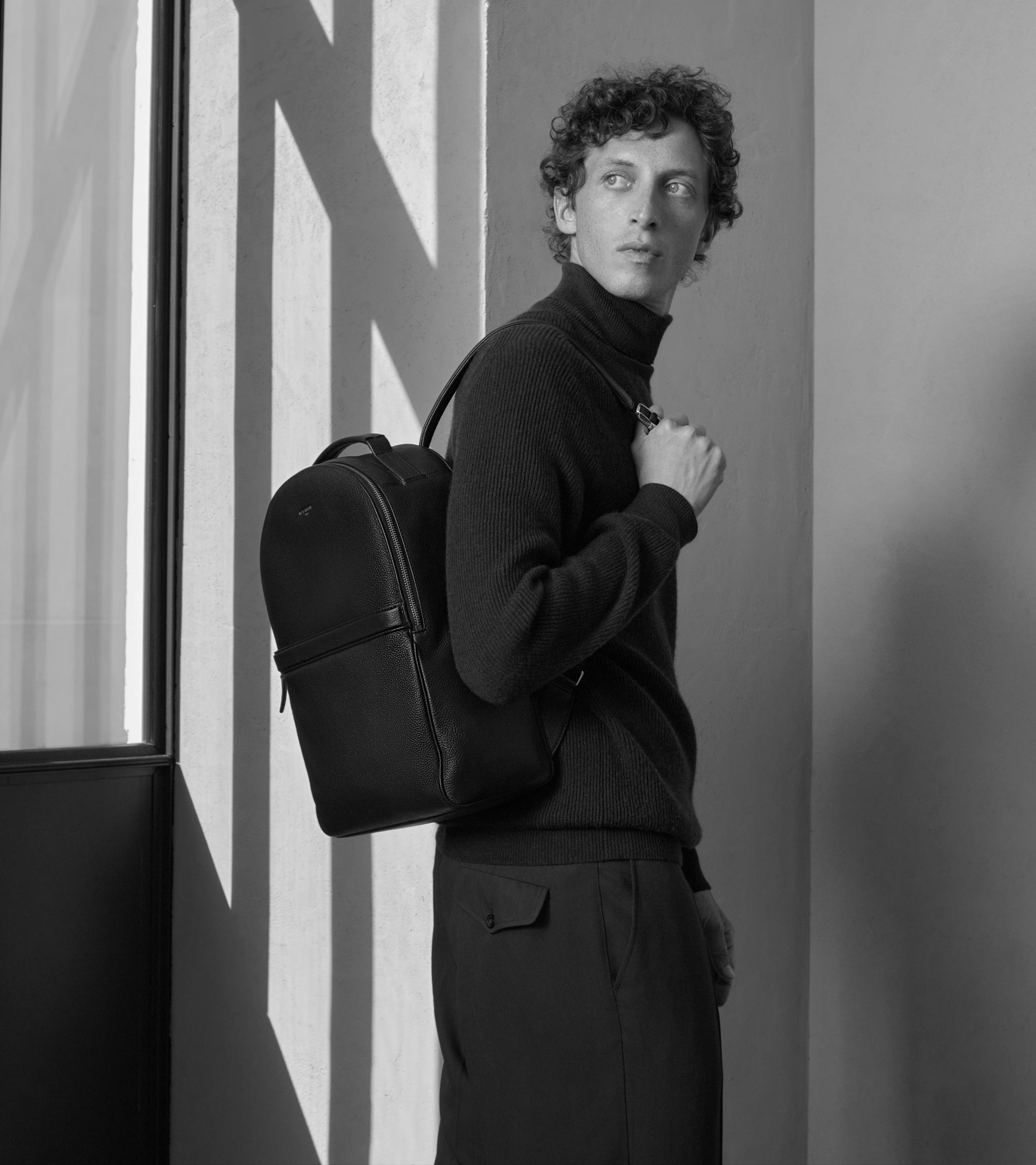 Rucksack Charles mit Reißverschluss aus genarbtem Leder