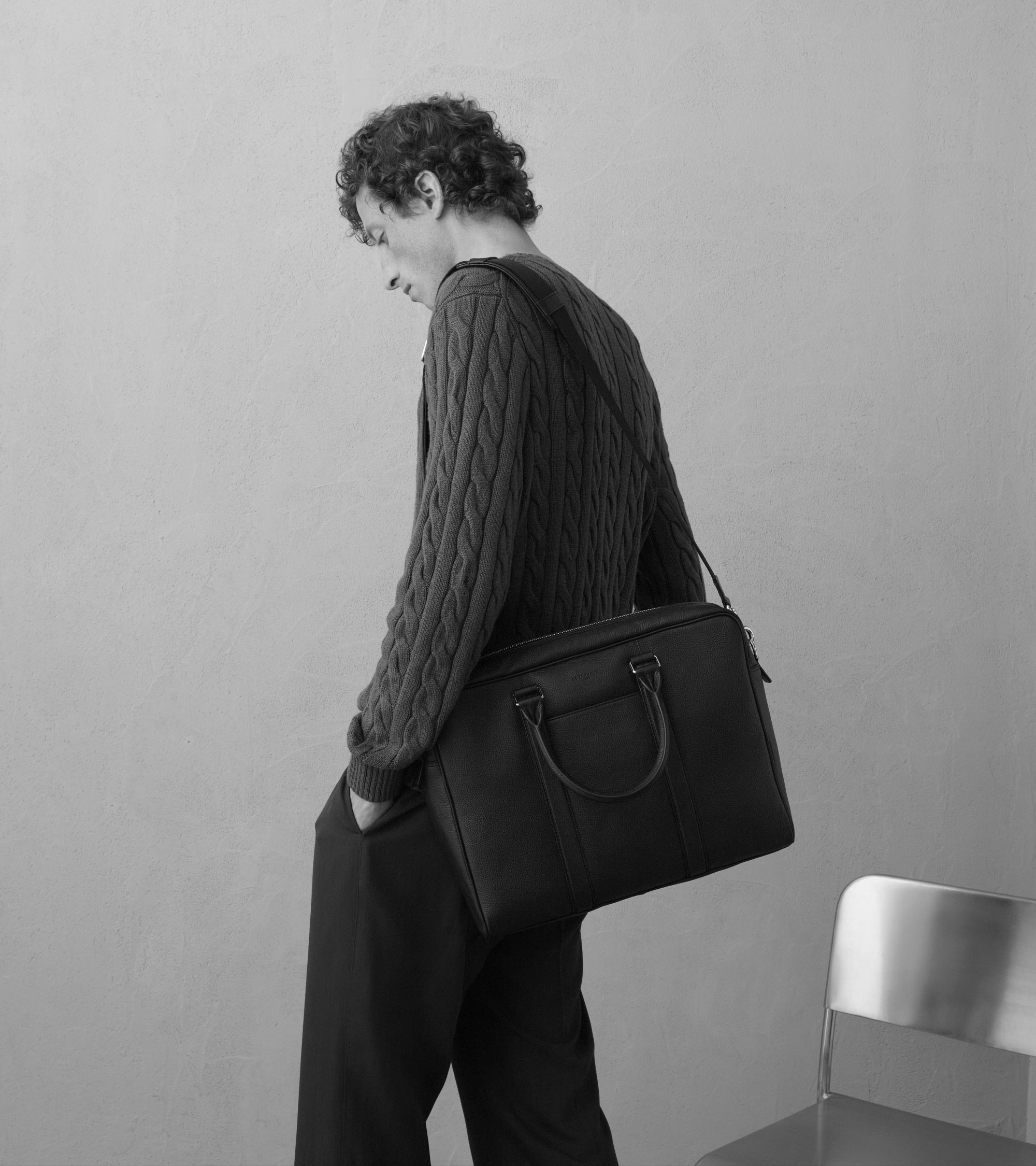 17" Charles Aktentasche aus genarbtem Leder mittleres Modell