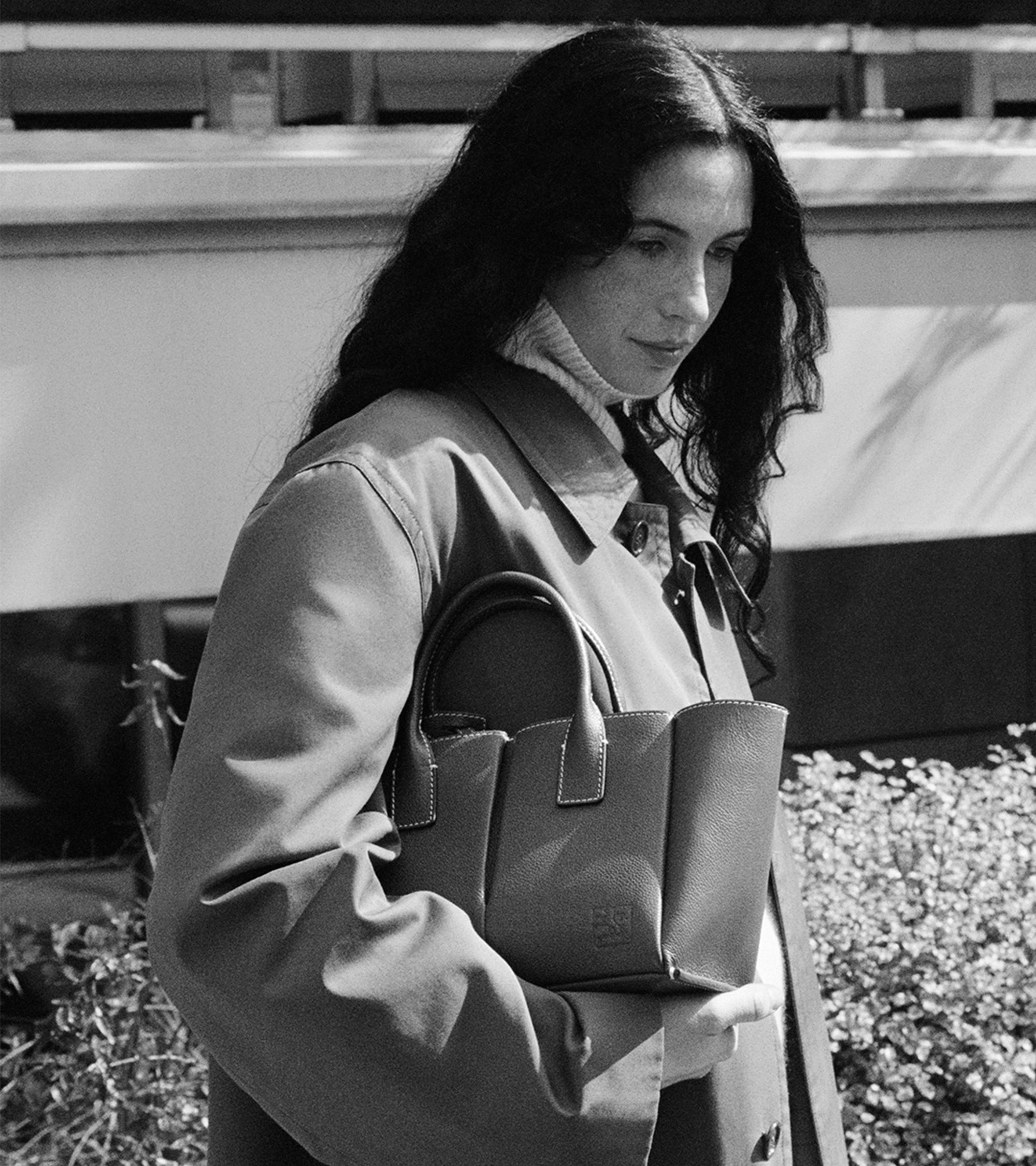 Kleine Elena Handtasche aus genarbtem Leder