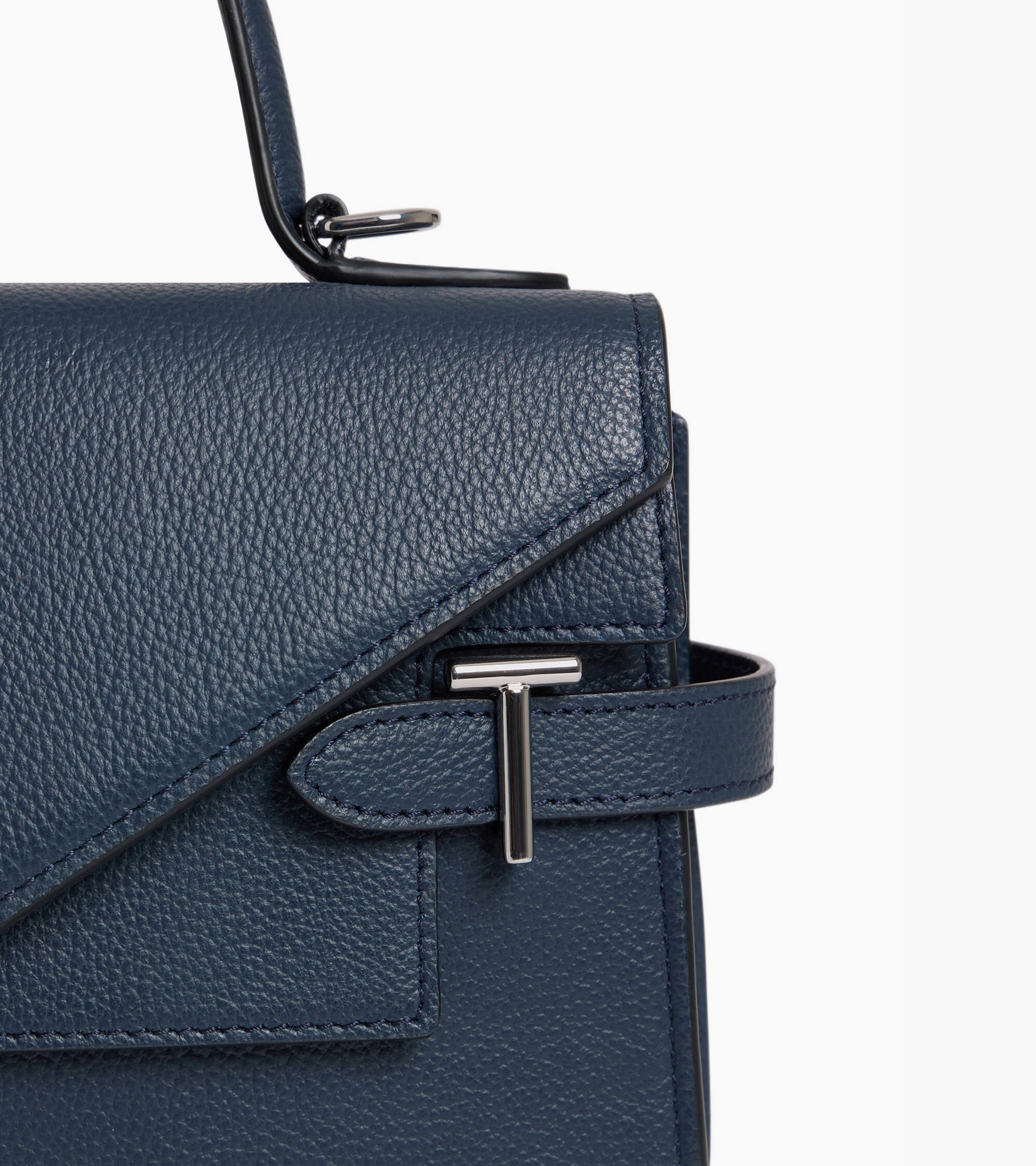 Mittelgroße Handtasche Emilie aus genarbtem Leder mit Doppelklappe