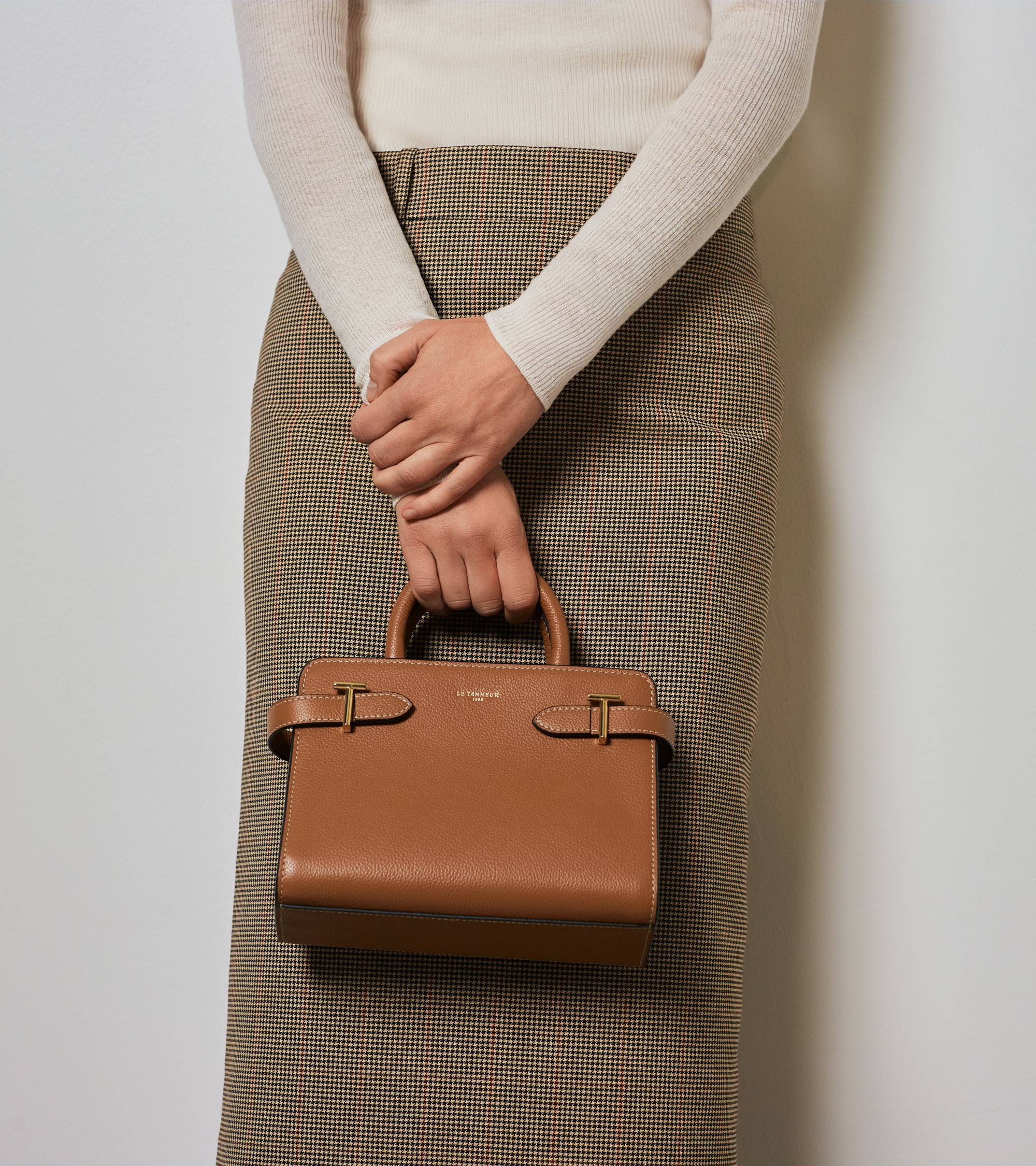 Kleine Handtasche Emilie aus genarbtem Leder mit Trageriemen