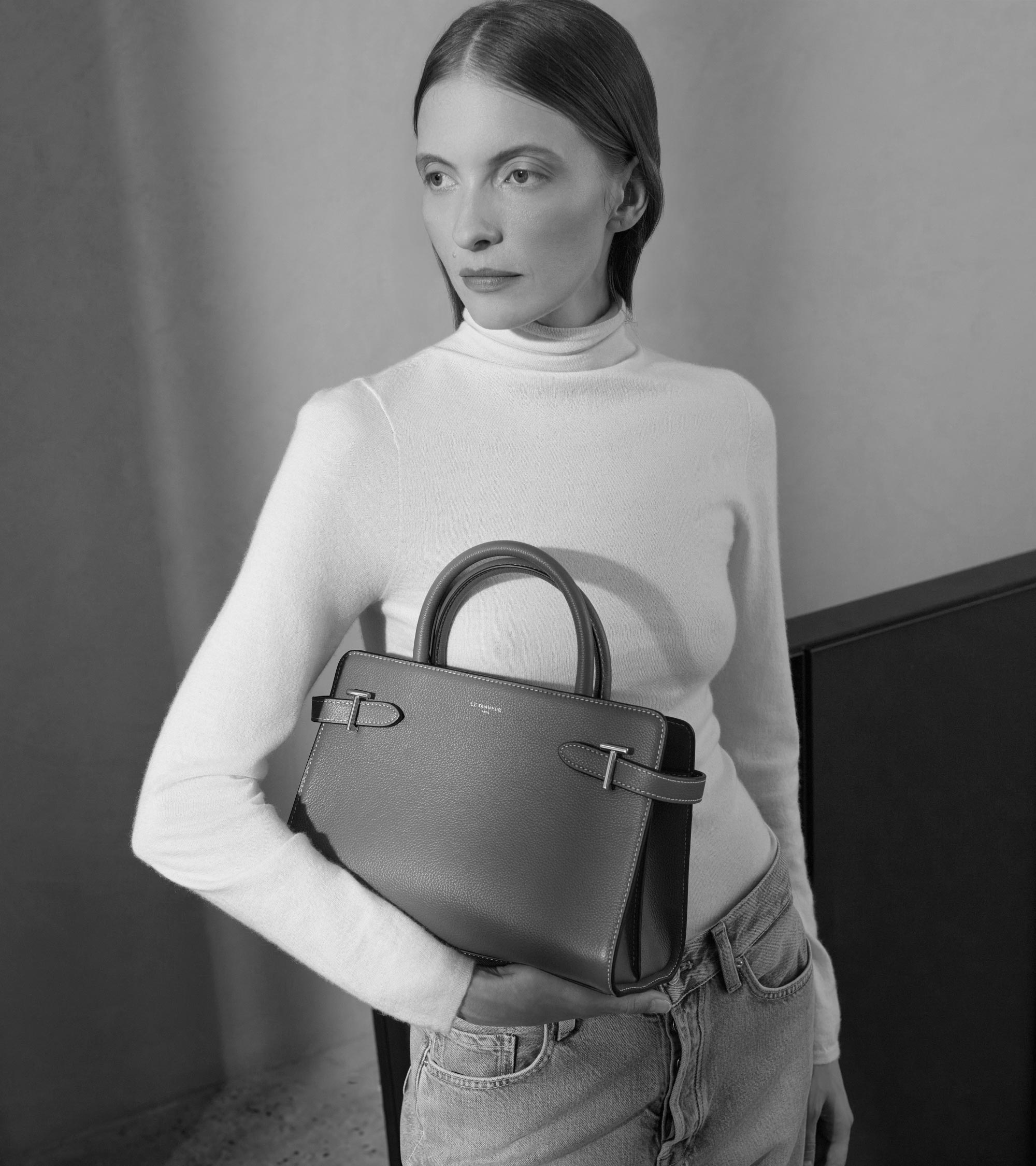 Mittelgroße Handtasche Emilie aus genarbtem Leder