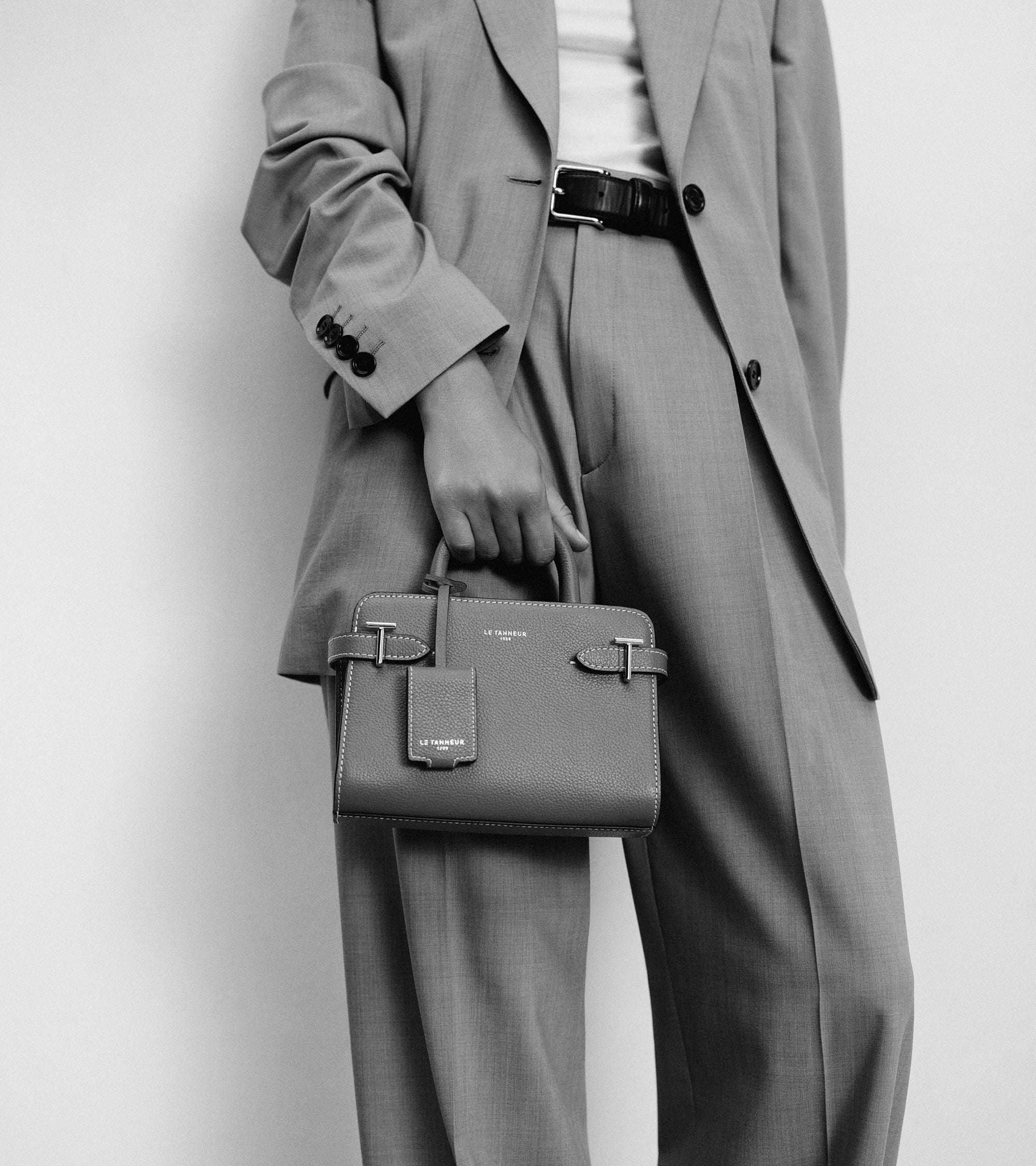 Mini-Handtasche Emilie aus Glattleder in Metallic-Look