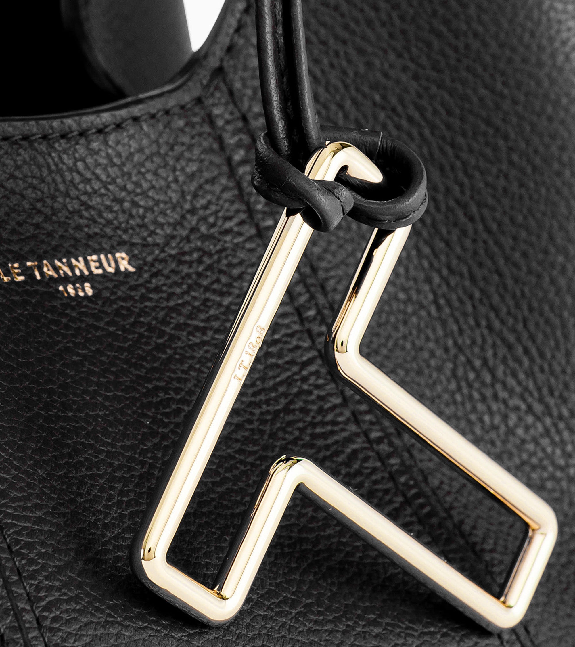 Kleine Handtasche Juliette aus genarbtem Leder