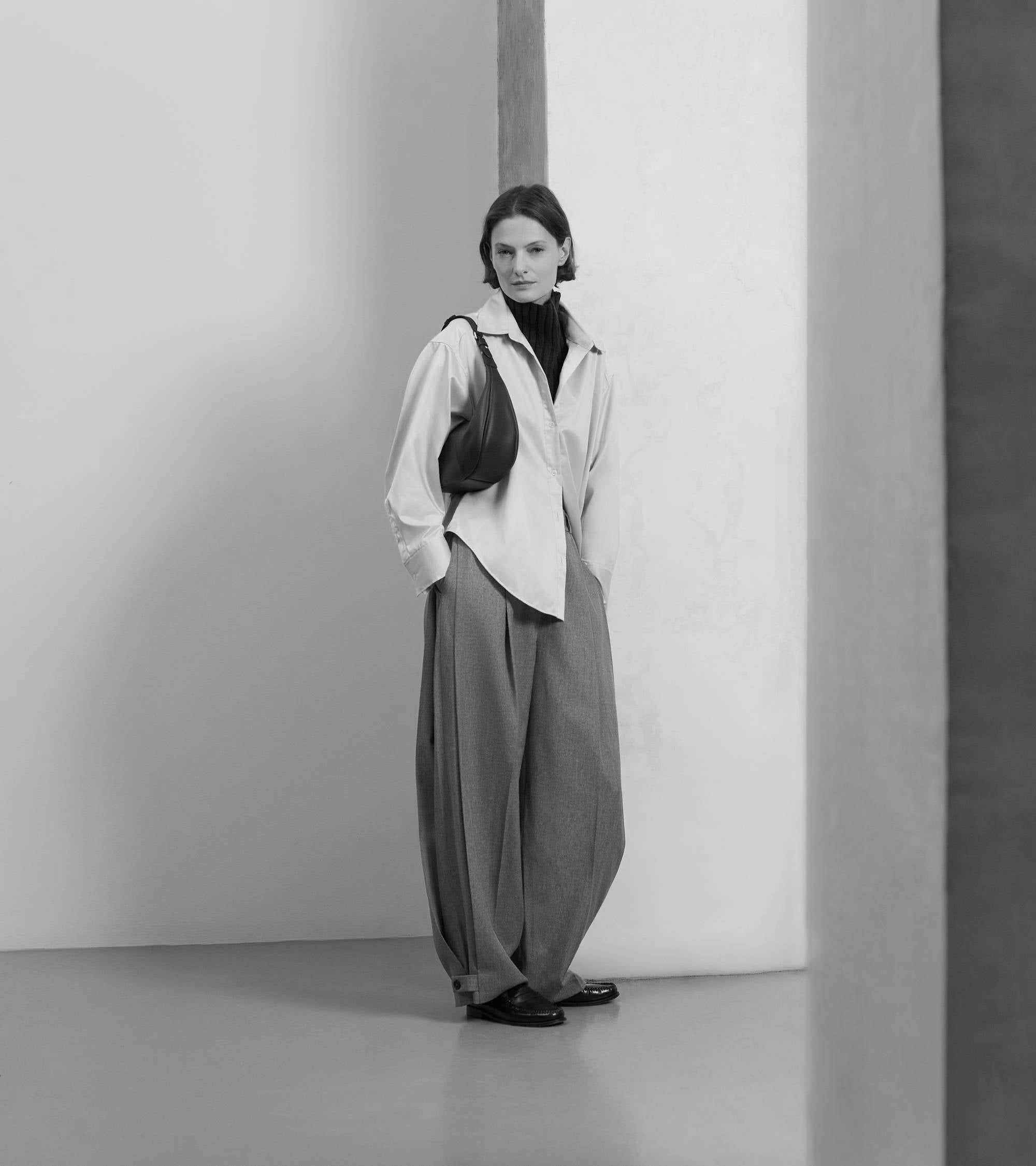 Kleine Hobo-Tasche Juliette aus genarbtem Leder