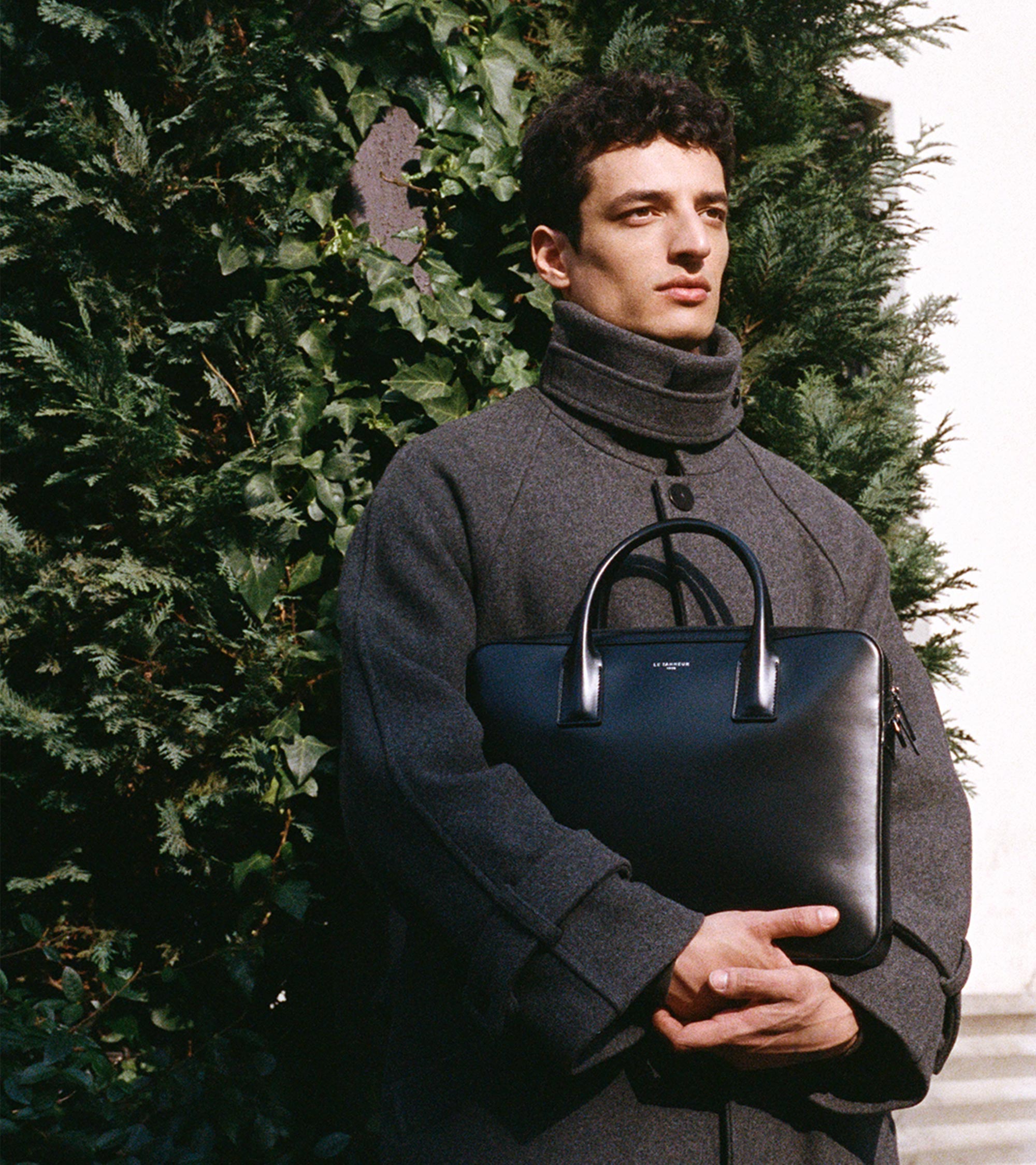 Dünne, 14-Zoll-Aktentasche Emile aus Glattleder in Box-Optik