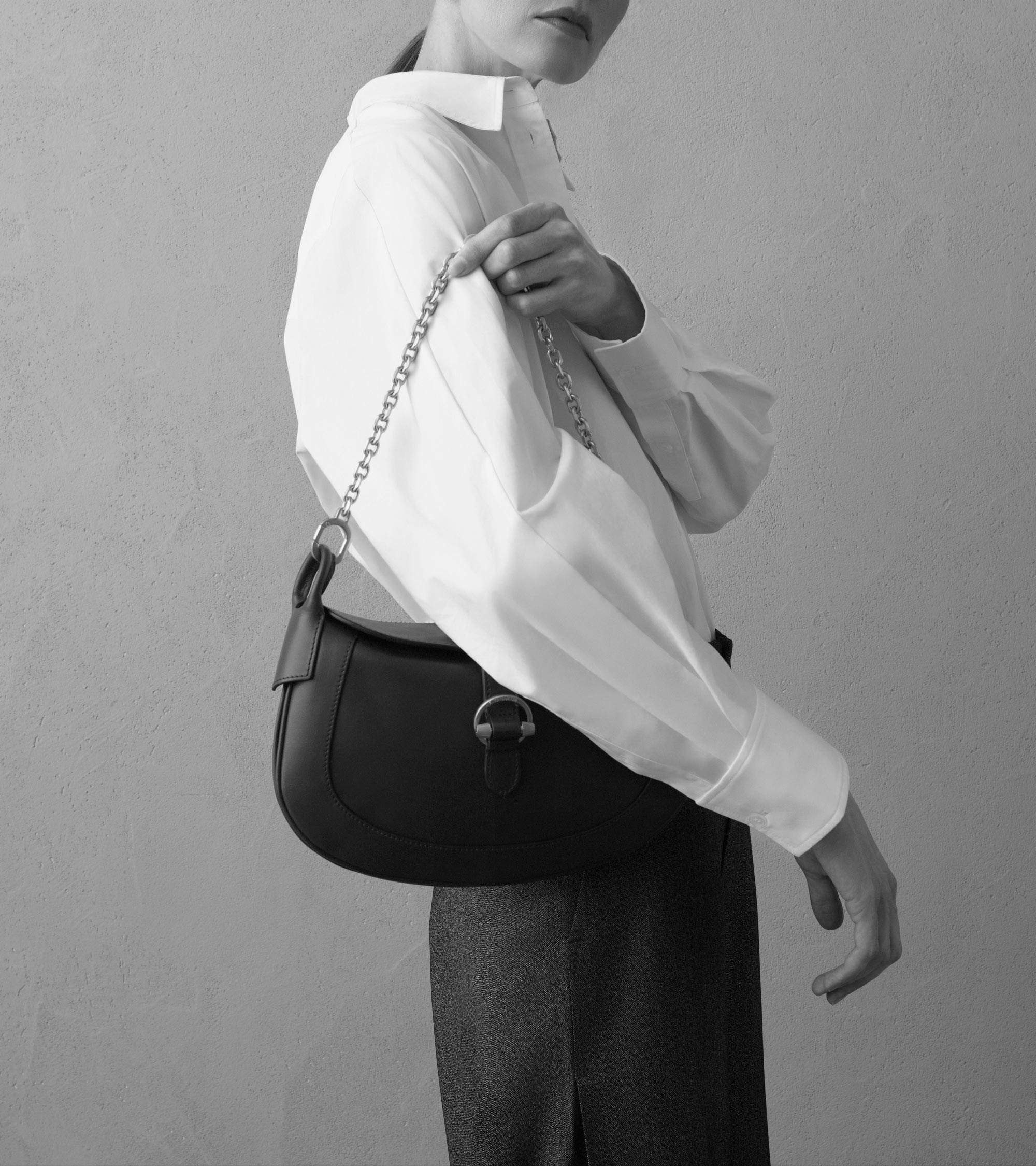 Kleine Umhängetasche Pia aus Glattleder