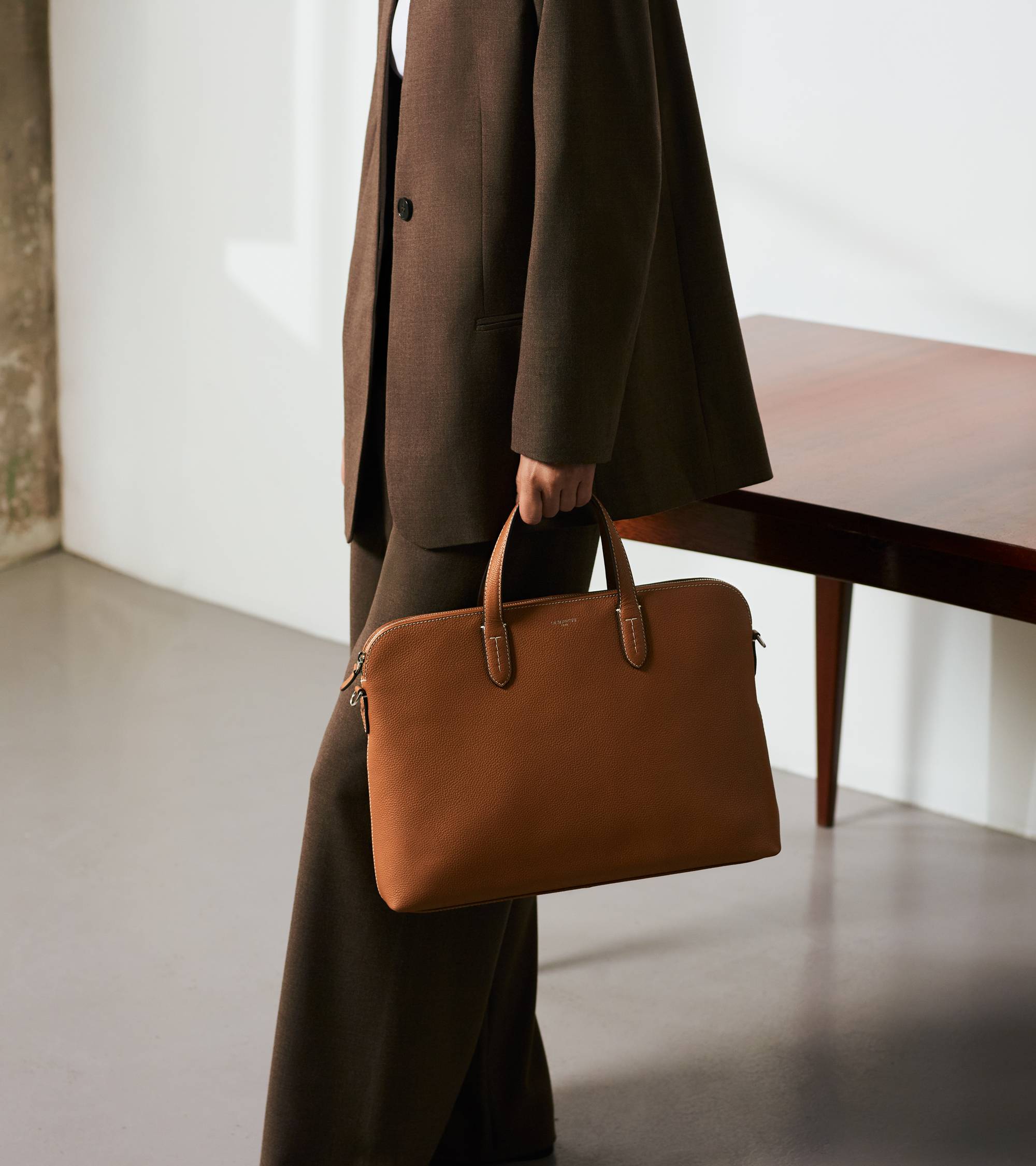 Aktentasche Sophie 15 Zoll aus genarbtem Leder mit 1 Faltfach