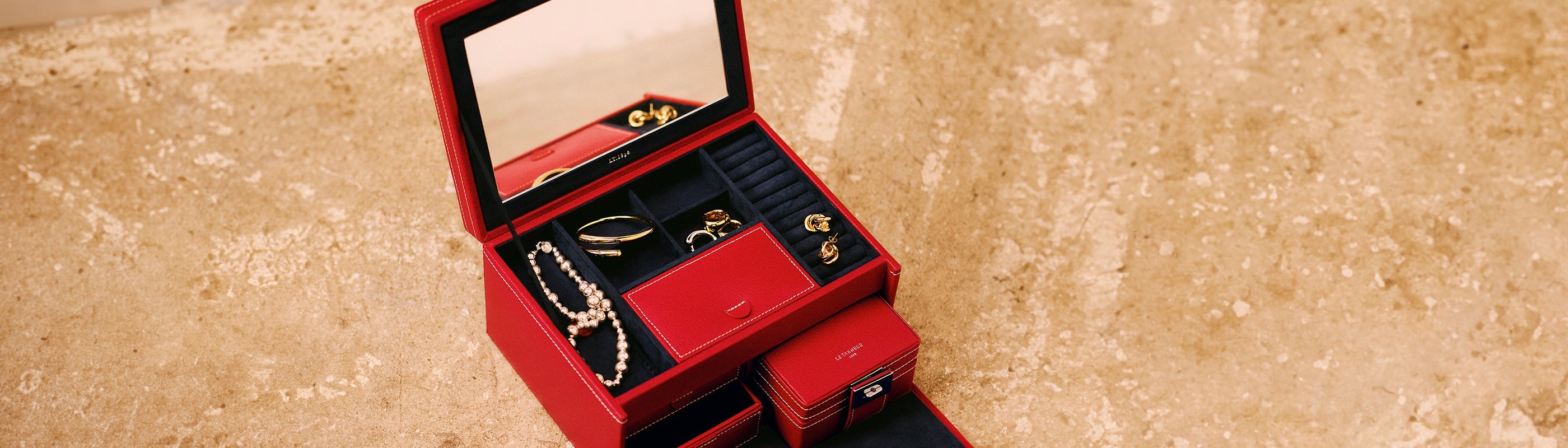 Boite à bijoux et coffret à montres