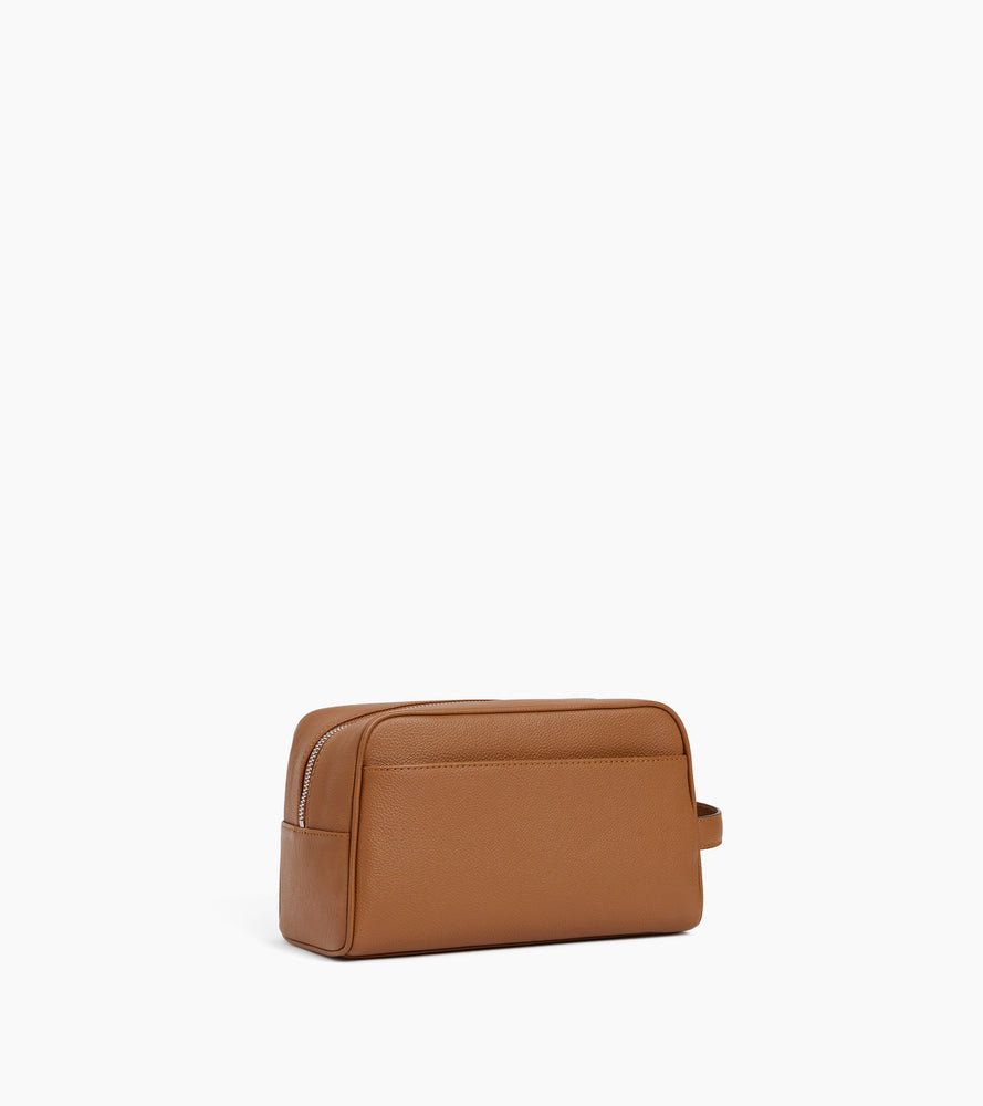 Toiletry bag in grained leather