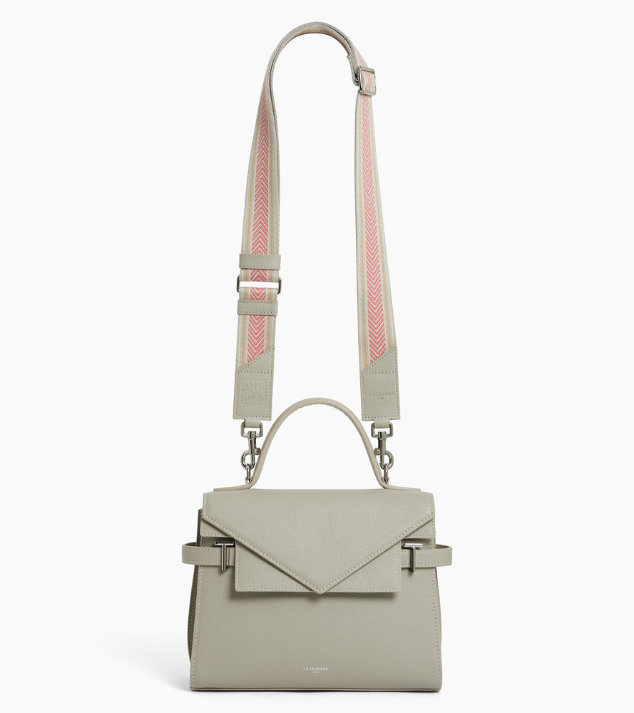 Adjustable striped shoulder strap