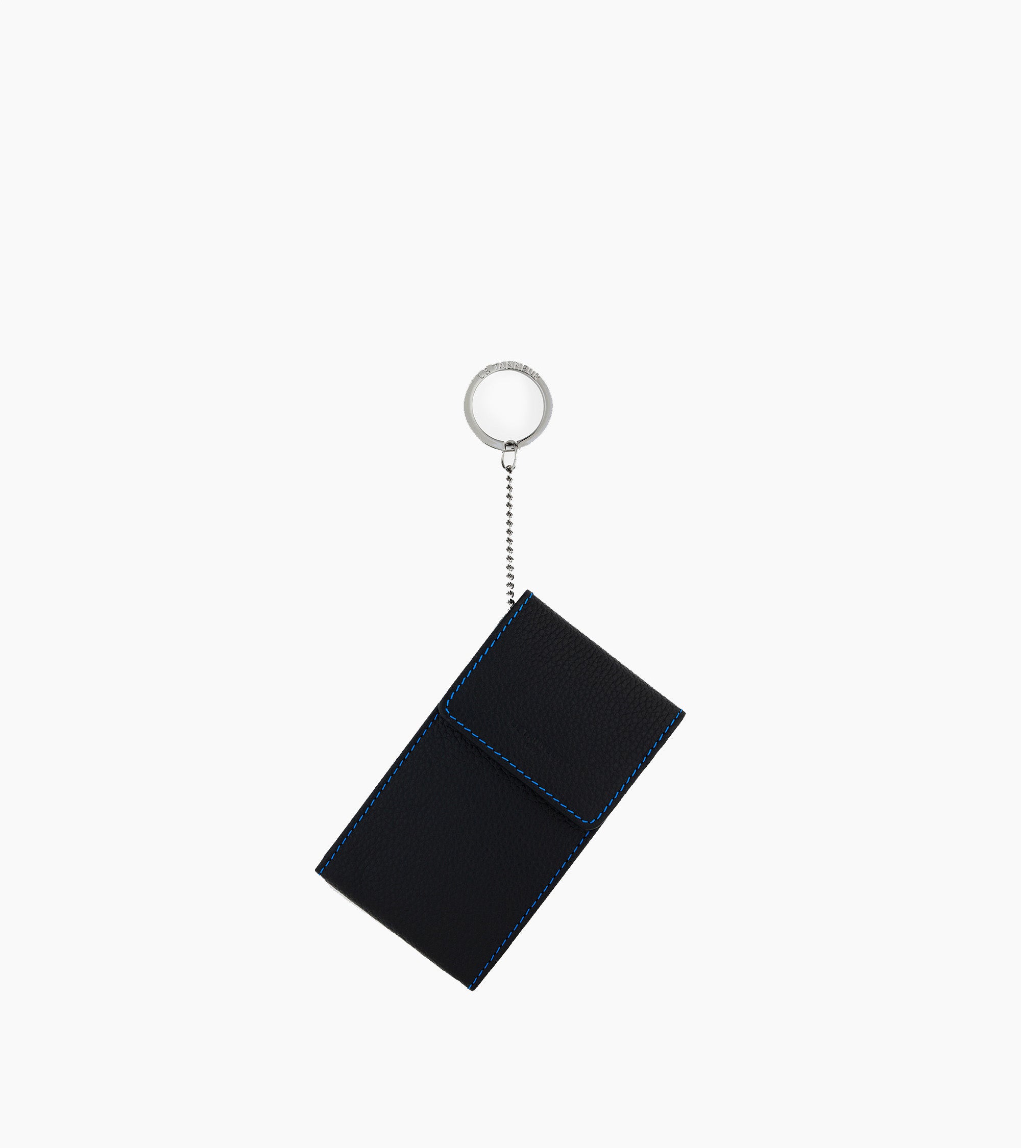 Charles key case with flap closure in pebbled leather
