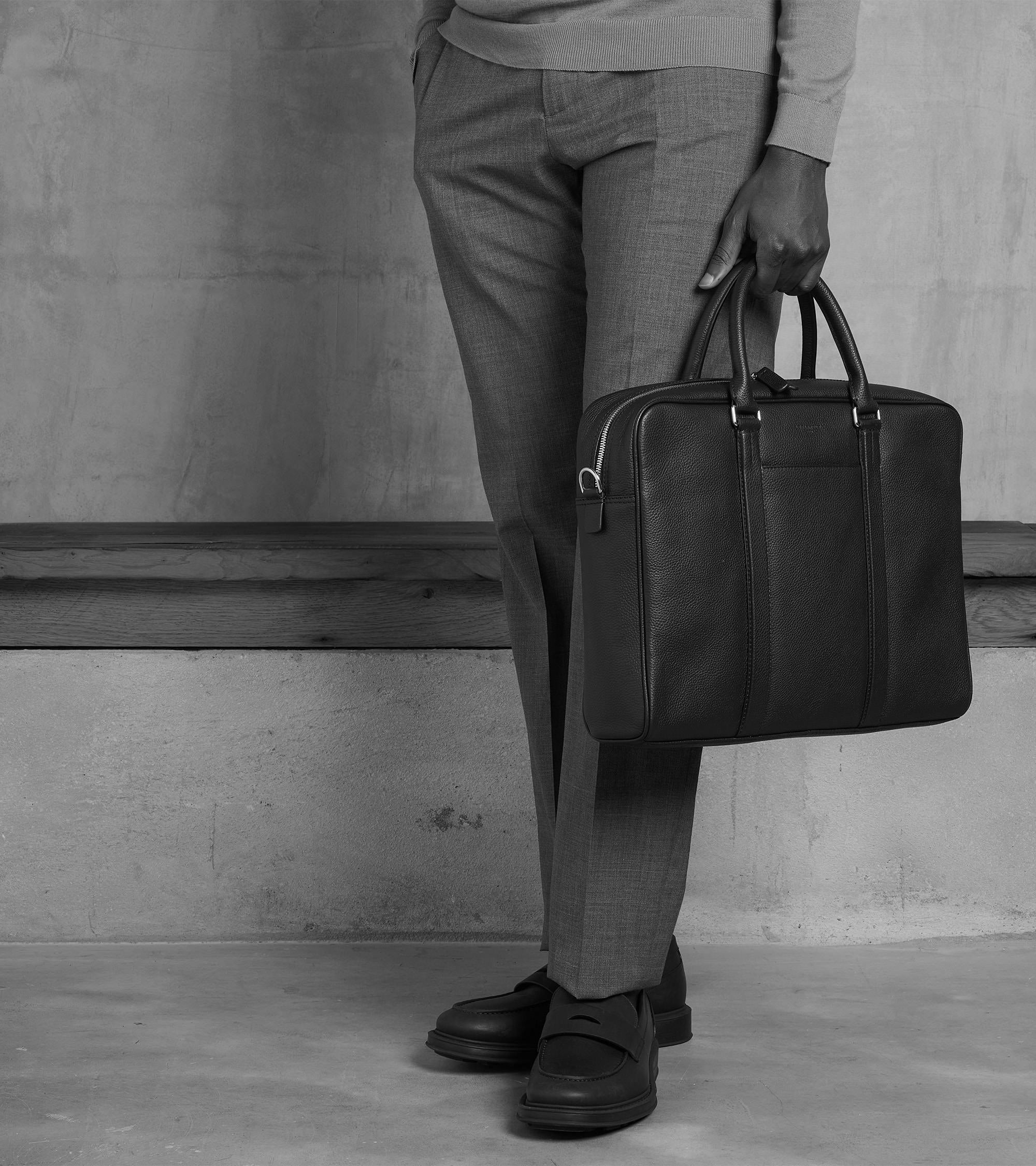 Charles 17" briefcase in grained leather large size