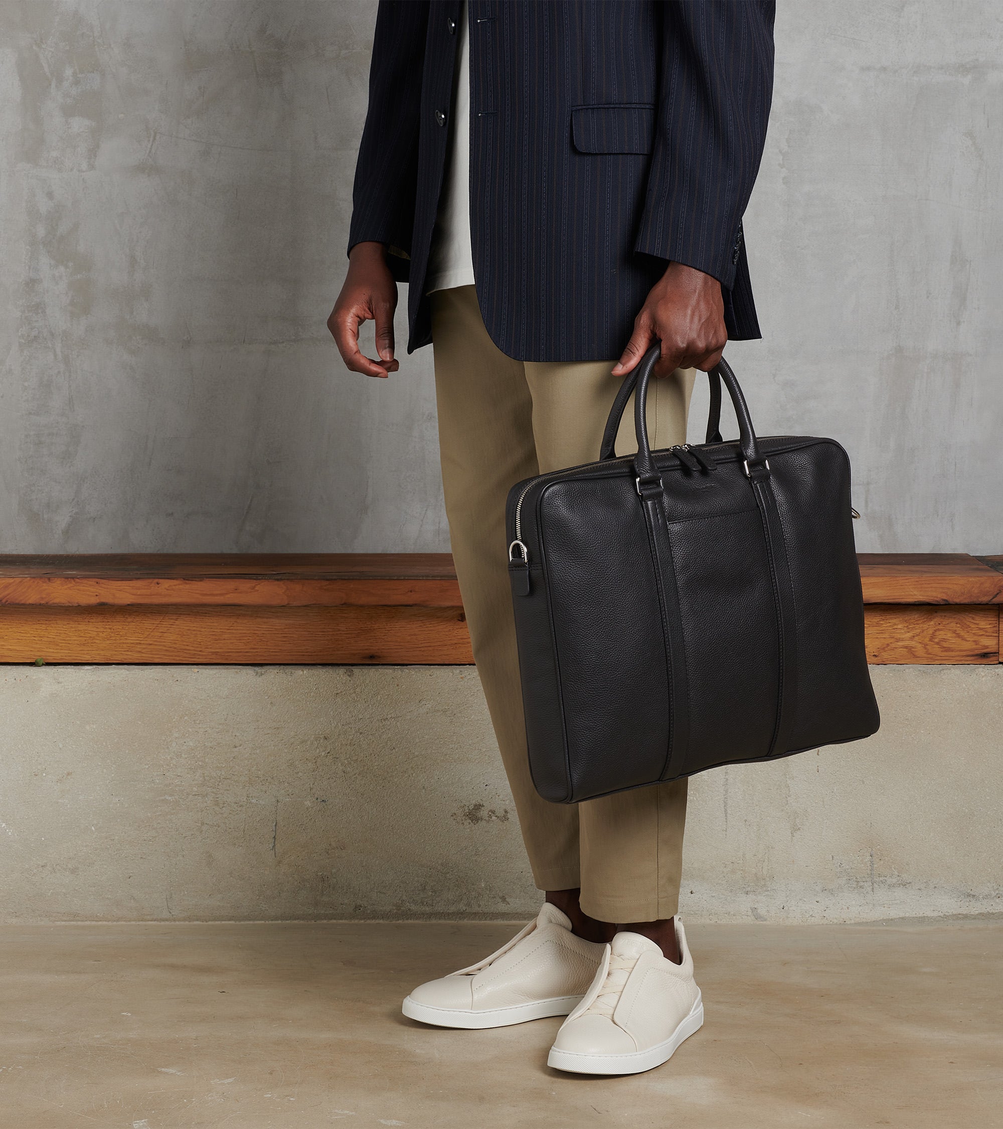 Charles 17" briefcase in grained leather extralarge size