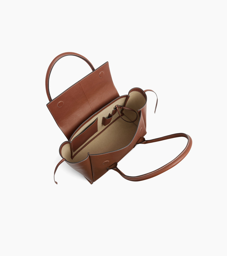 Mittelgroße Tragetasche Elena mit Umschlag, aus genarbtem Leder