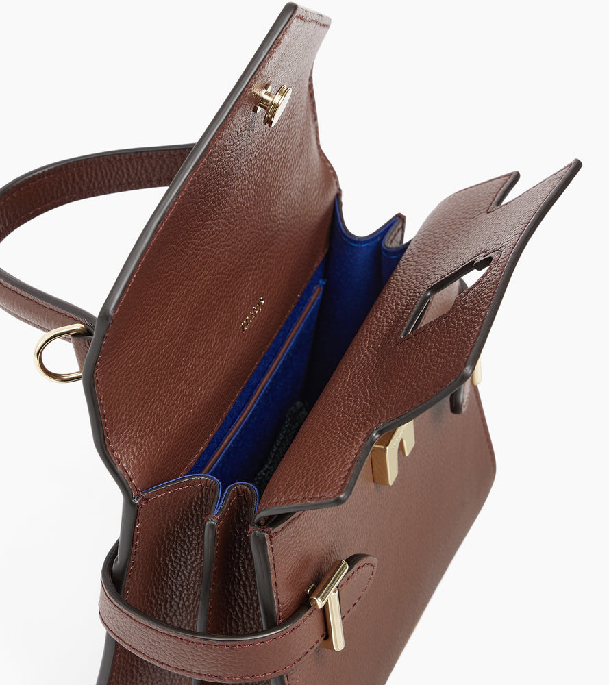 Kleine Handtasche Emilie aus genarbtem Leder mit Doppelklappe