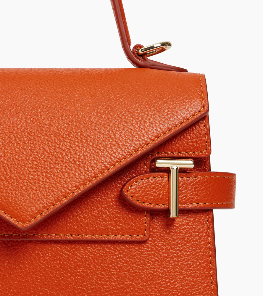 Kleine Handtasche Emilie aus genarbtem Leder mit Doppelklappe