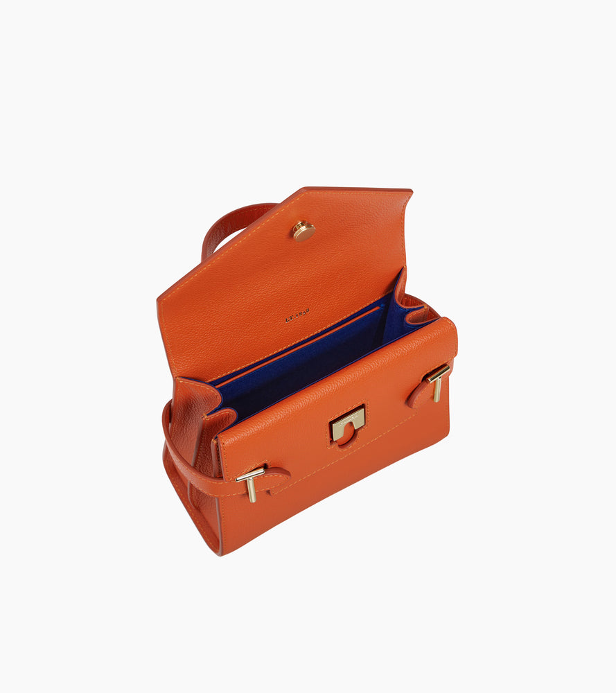 Kleine Handtasche Emilie aus genarbtem Leder mit Doppelklappe