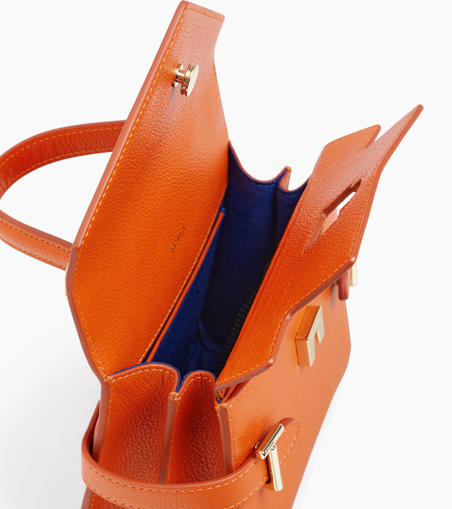 Kleine Handtasche Emilie aus genarbtem Leder mit Doppelklappe