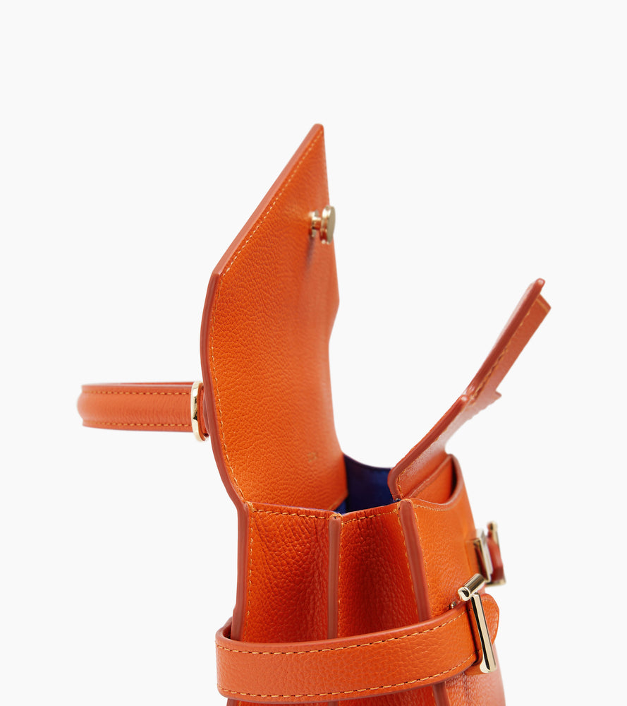 Kleine Handtasche Emilie aus genarbtem Leder mit Doppelklappe