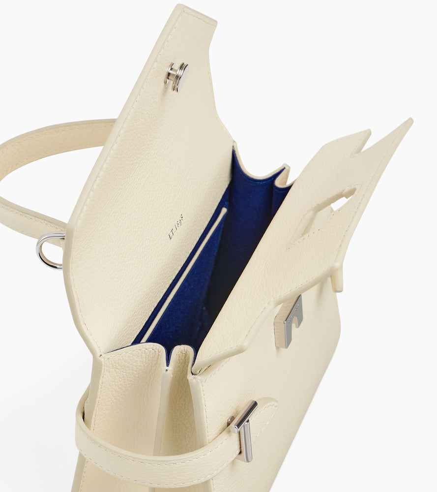 Kleine Handtasche Emilie aus genarbtem Leder mit Doppelklappe