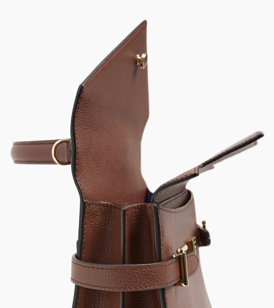 Mittelgroße Handtasche Emilie aus genarbtem Leder mit Doppelklappe