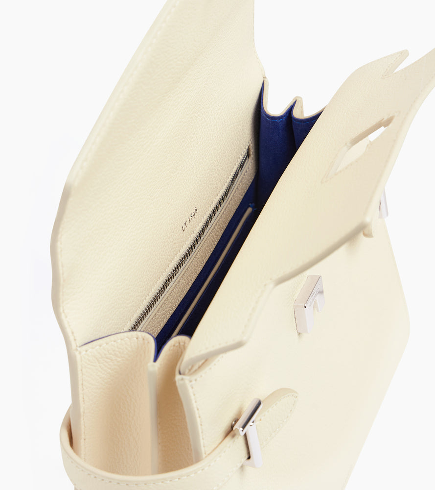 Mittelgroße Handtasche Emilie aus genarbtem Leder mit Doppelklappe