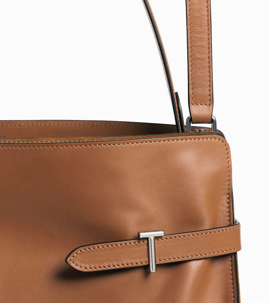 Maxi-Handtasche Emie aus Glatt- und Nubukleder