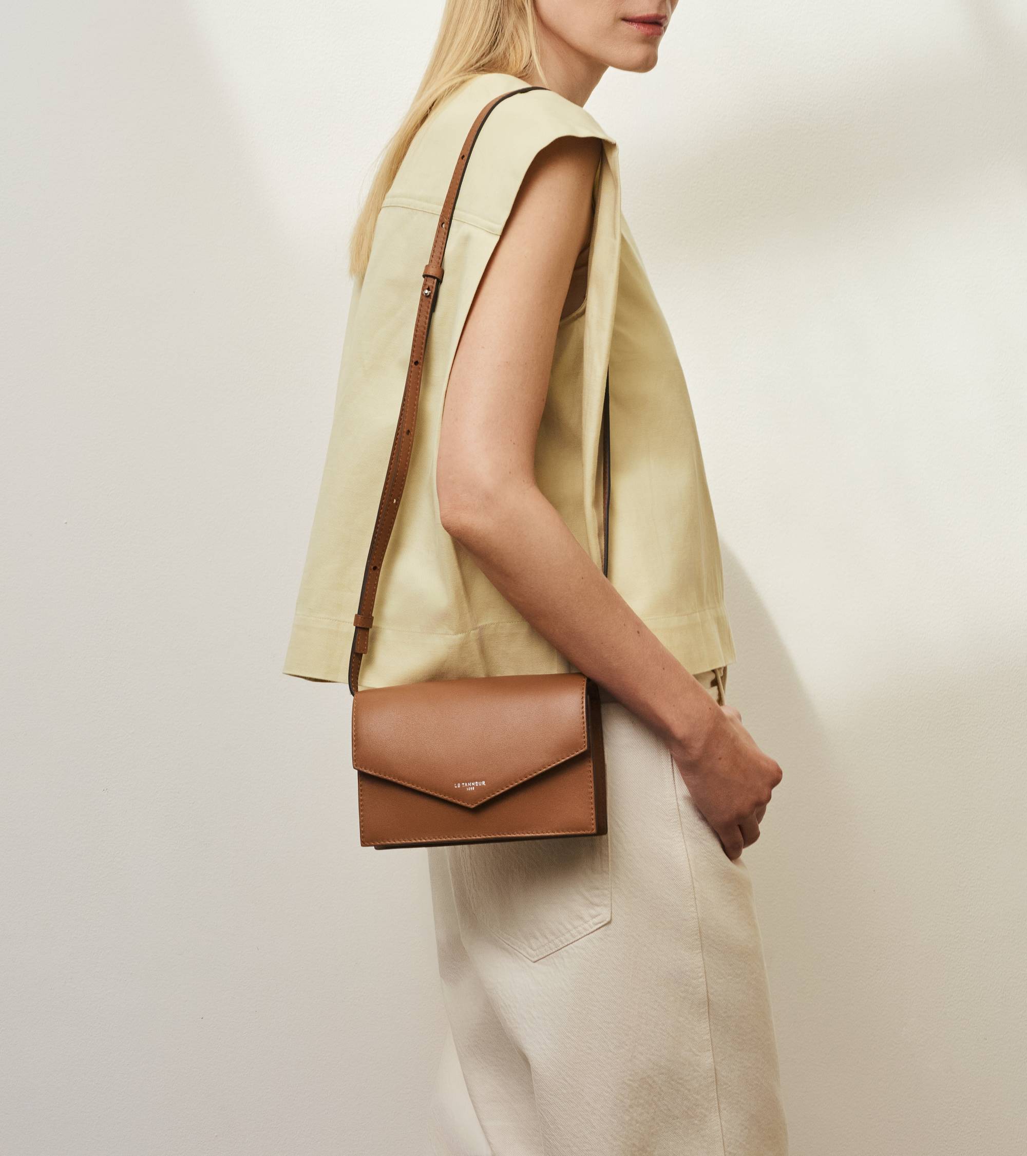 Clutch-Tasche mit Schulterriemen aus Glattleder