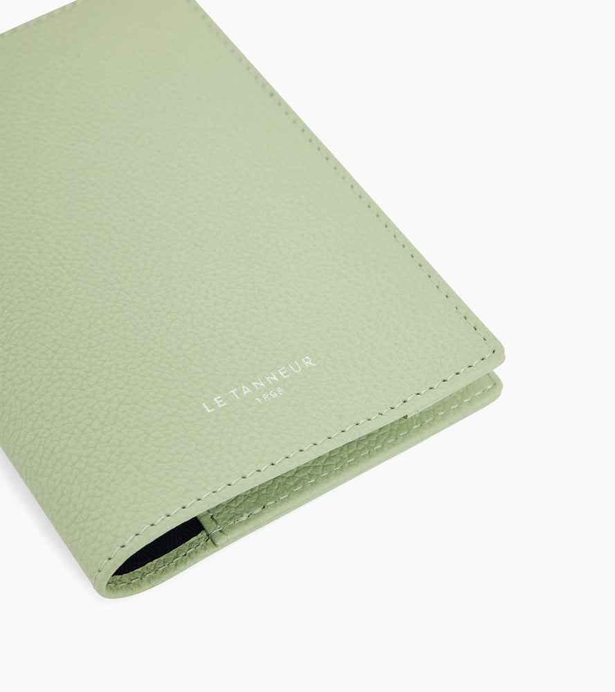 Passetui aus genarbtem Leder