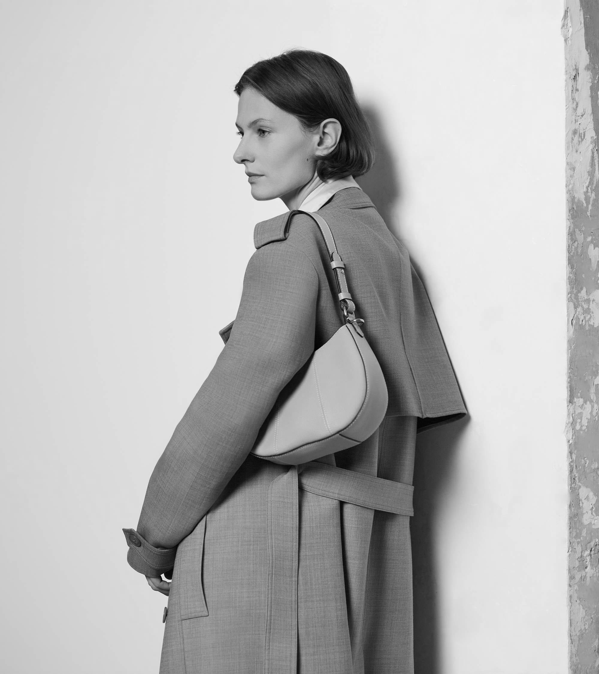 Petit sac demi-lune Juliette en cuir grainé