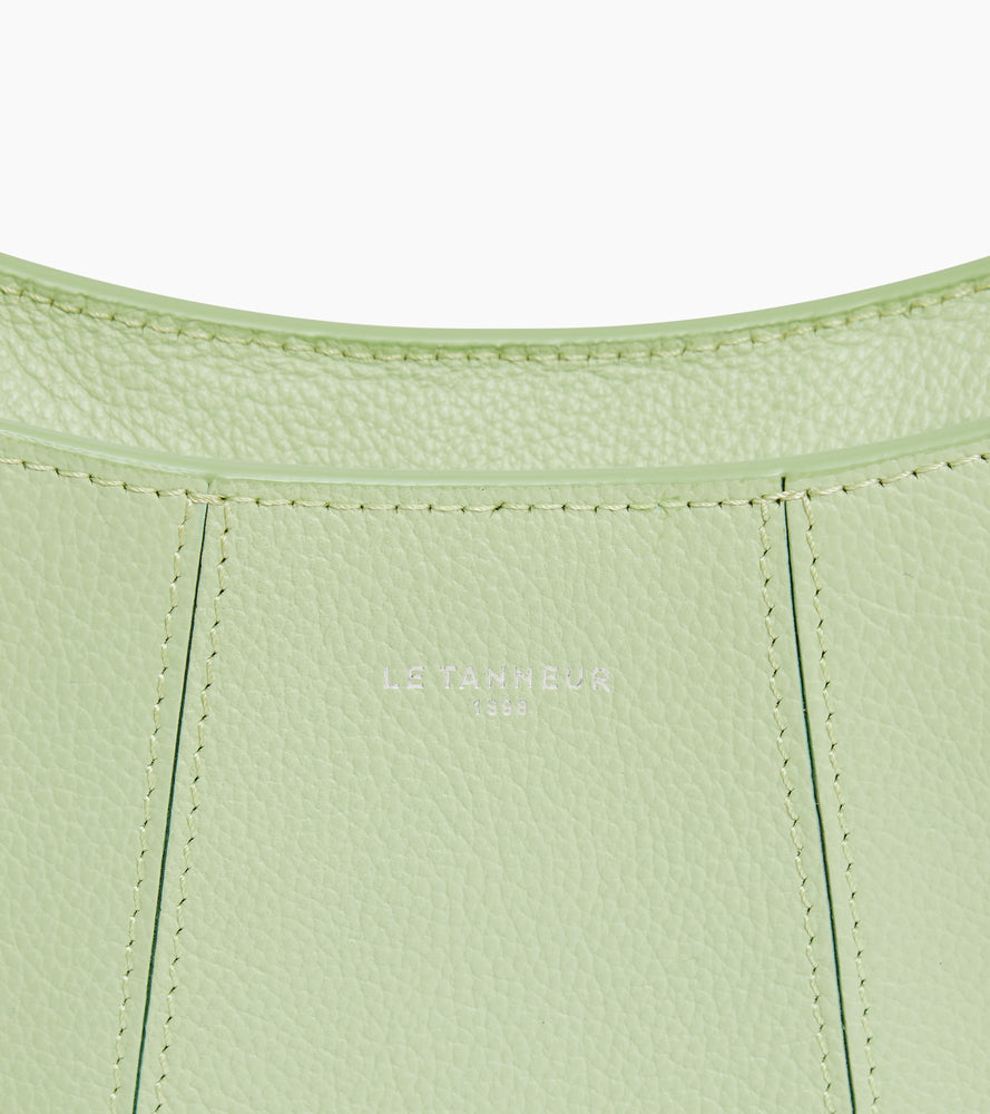 Kleine Halbmondtasche Juliette aus genarbtem Leder