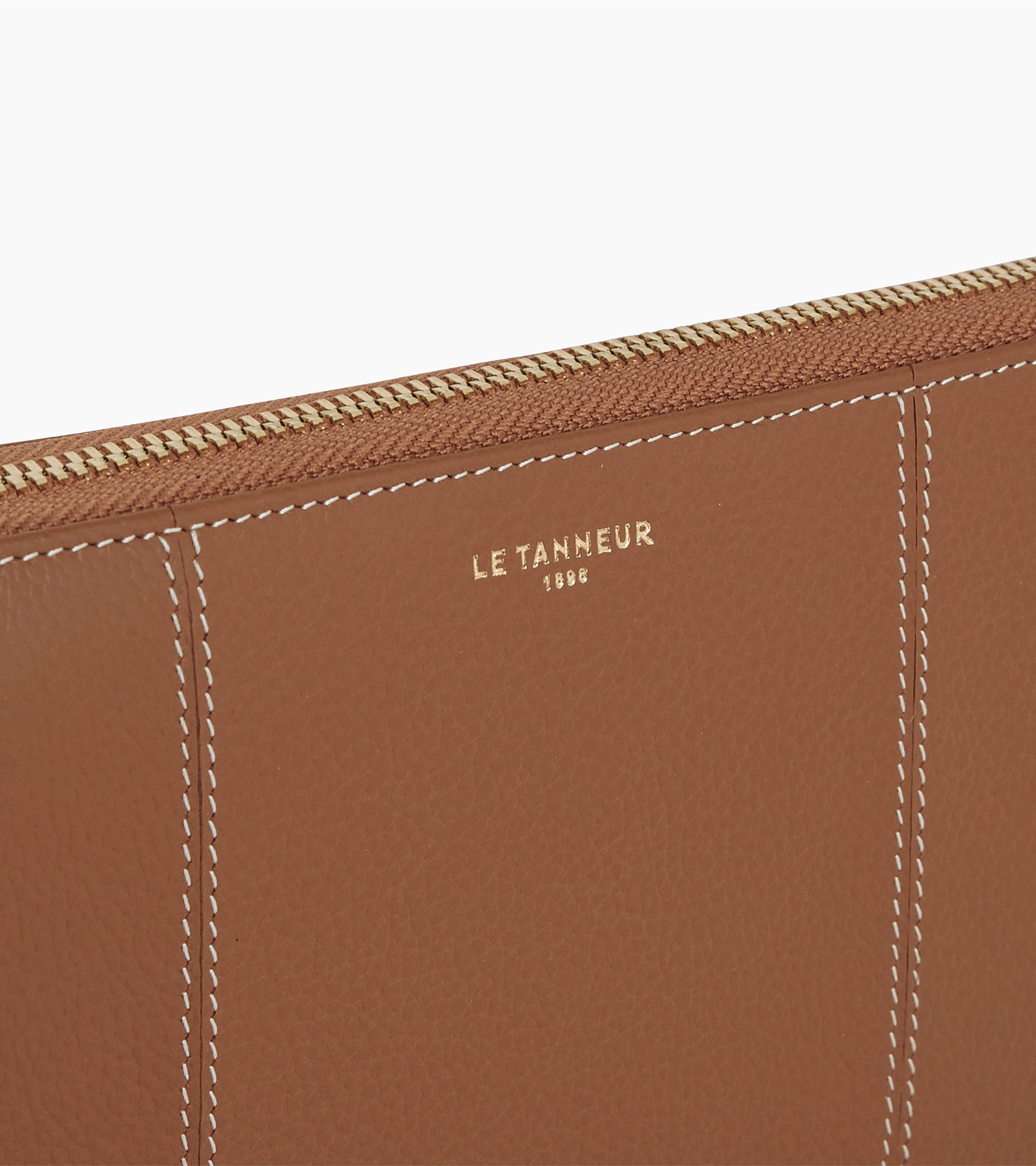 Juliette zipped travel companion in pebbled leather