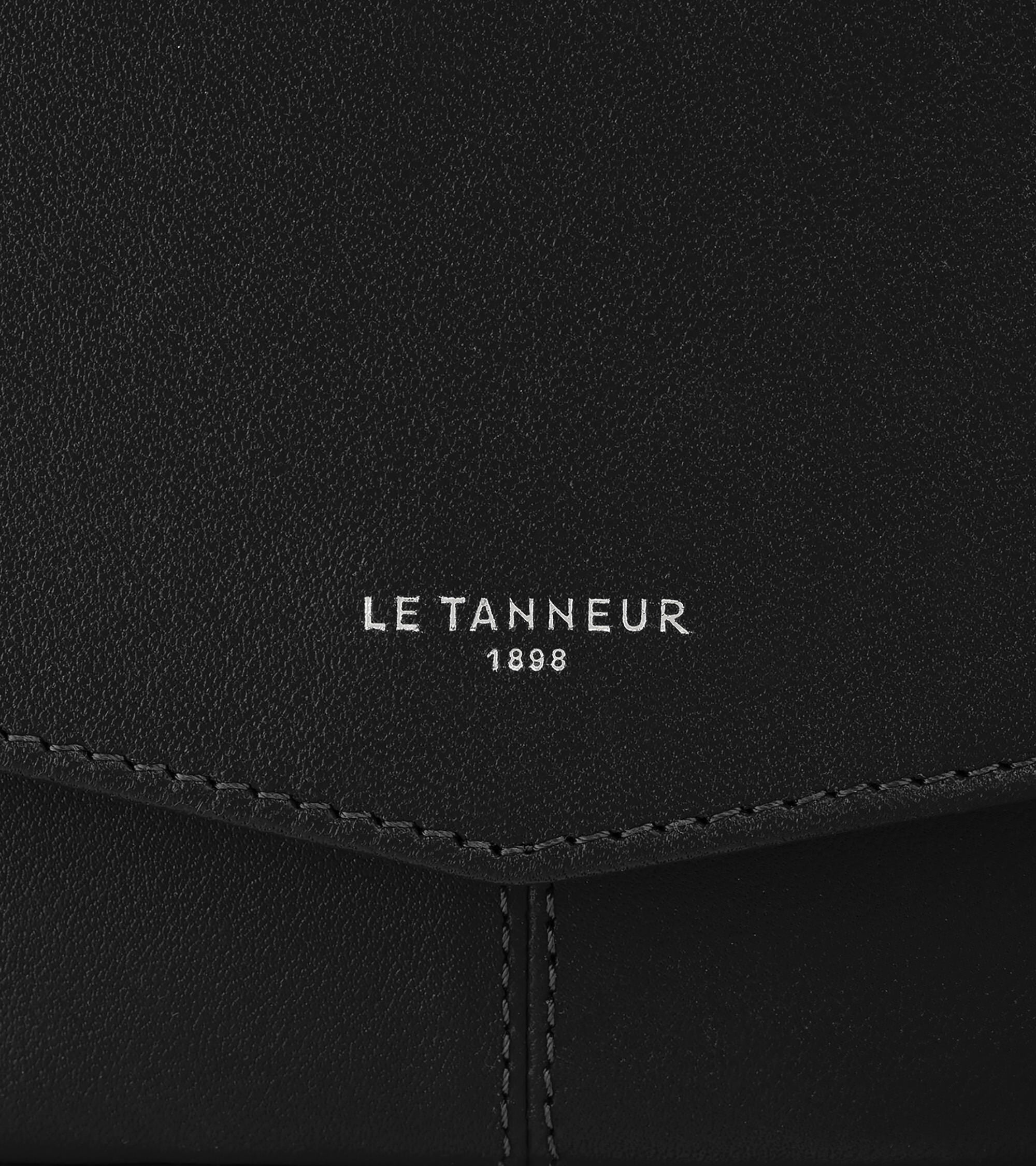 Charlotte clutch with removable crossbody strap in smooth leather