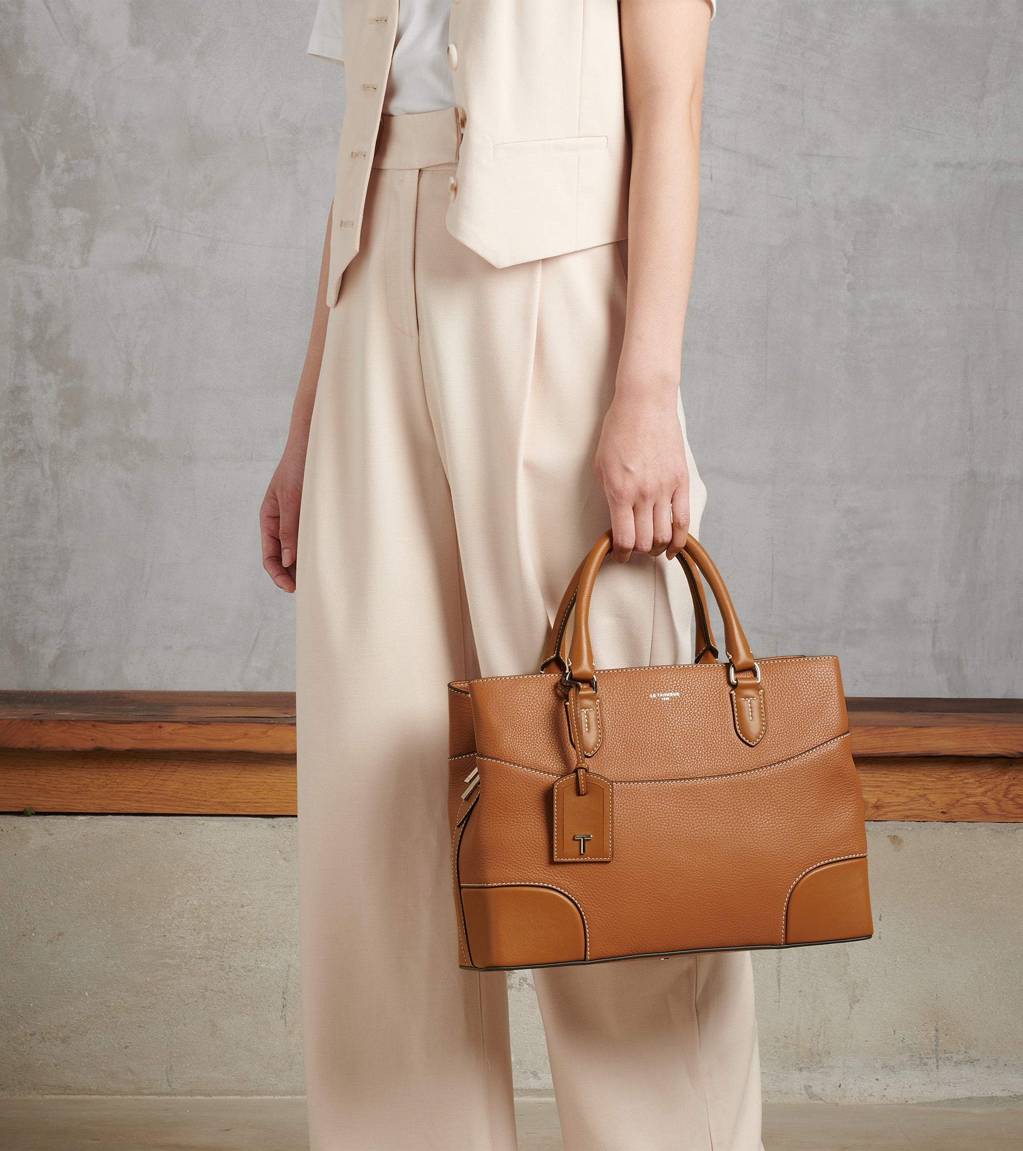 Romy large smooth grained leather handbag
