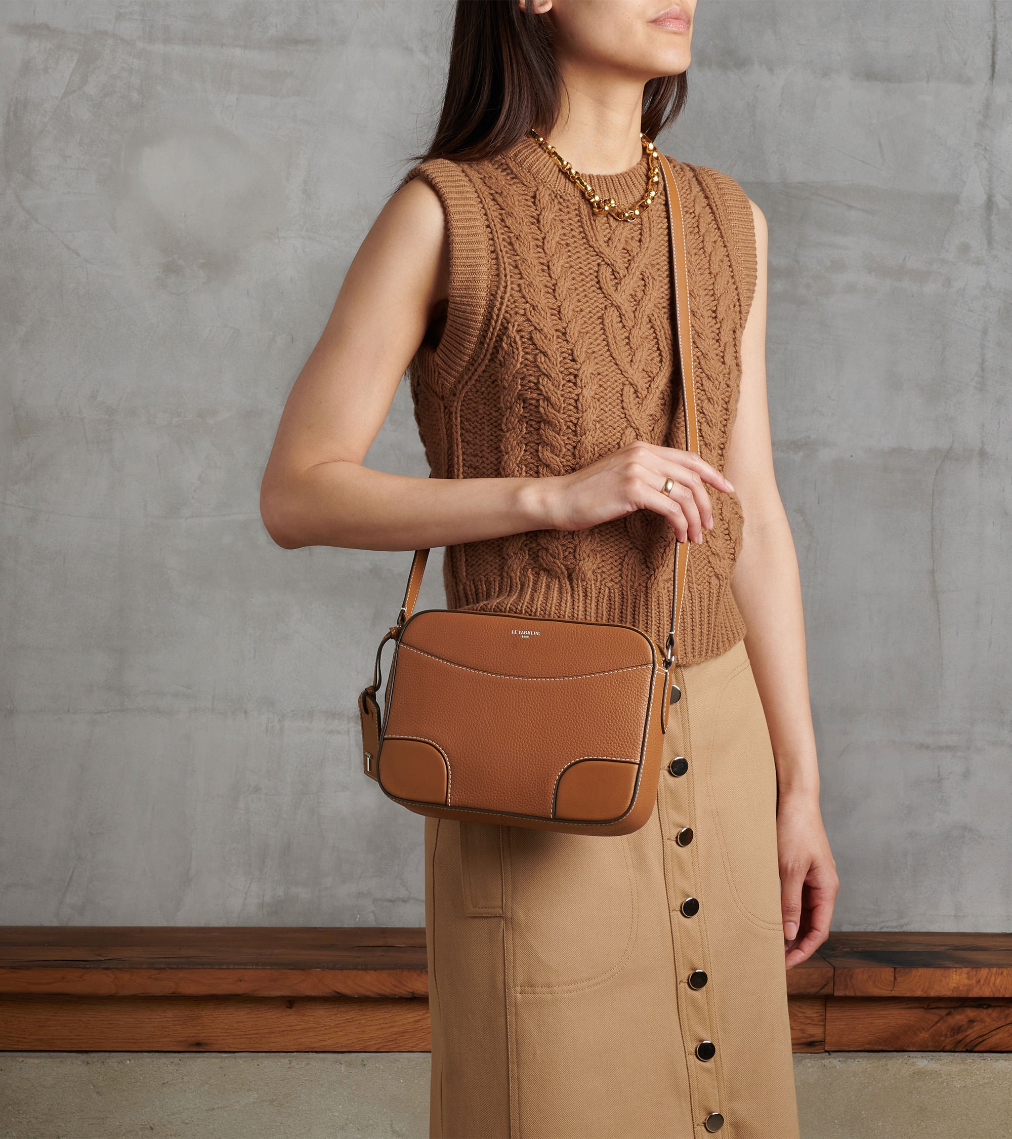 Romy medium smooth grained leather shoulder bag